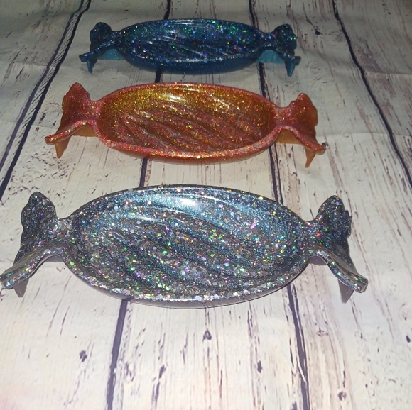 Acrylic handmade candy, key, or trinket dish! This Listing is for the Dark Blue! - Picture 4 of 5